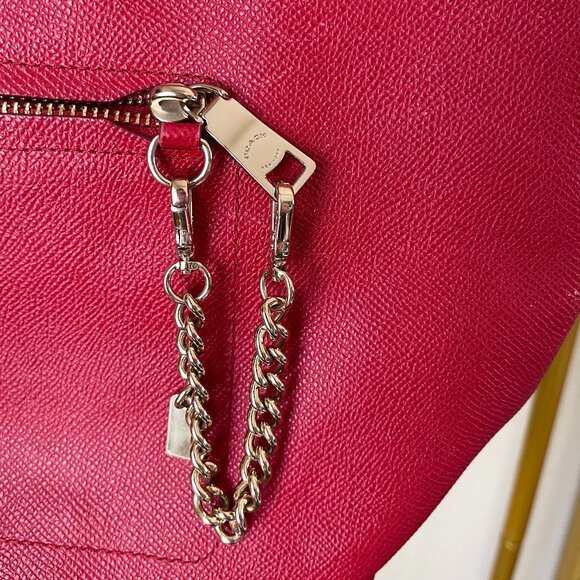 Authentic Coach Red Leather Bag Everyday Chic with Gold Hardware - Picture 6 of 12